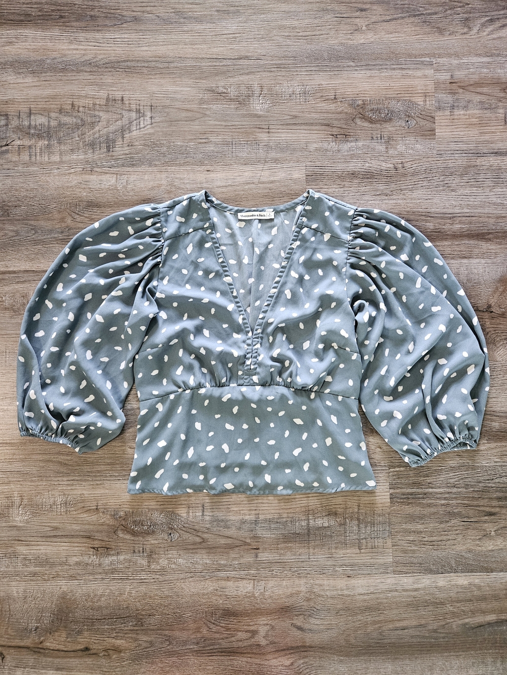 Abercrombie & Fitch V-Neck Green‎ & White Puff Sleeve Peplum Blouse